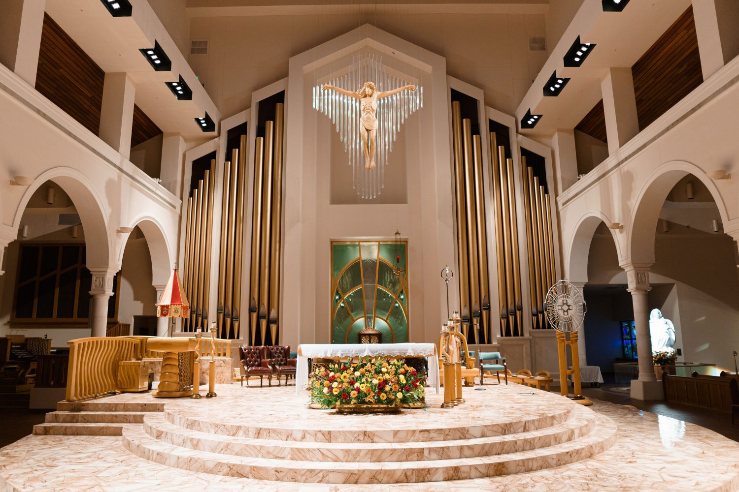 New Schoenstein pipe organ dedicated at basilica – Mary, Queen of the ...